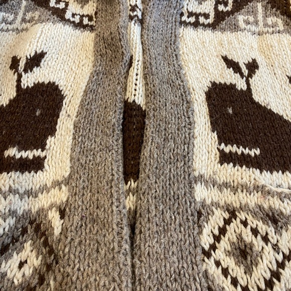 Cowichan vintage wool whale shawl cardigan sweater - Picture 14 of 16